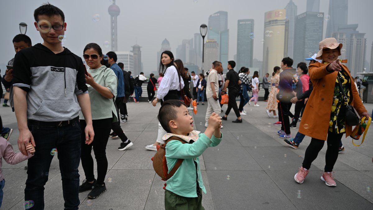 How China's Shrinking Population Could Have a Ripple Effect on the Global Economy - Vimarsana News