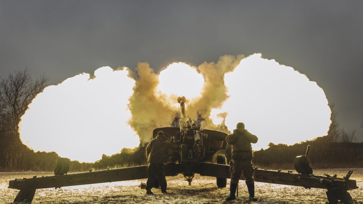 Ukraine War Live Updates: Ukrainian Forces Are Coming Under 'Insane Pressure' From Russia, Kyiv Says, But Counteroffensives Are Being Prepared – NBC10 Philadelphia - Vimarsana News