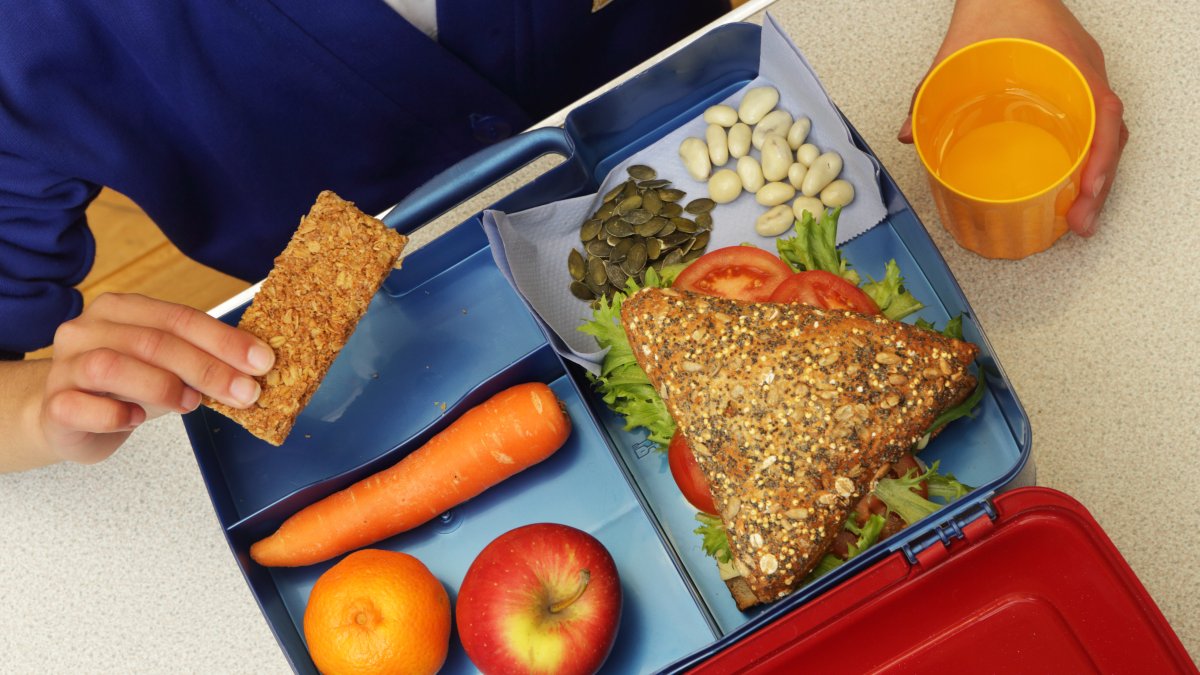 NJ updates free school meal programs to make more than 60,000 families newly eligible - Vimarsana News