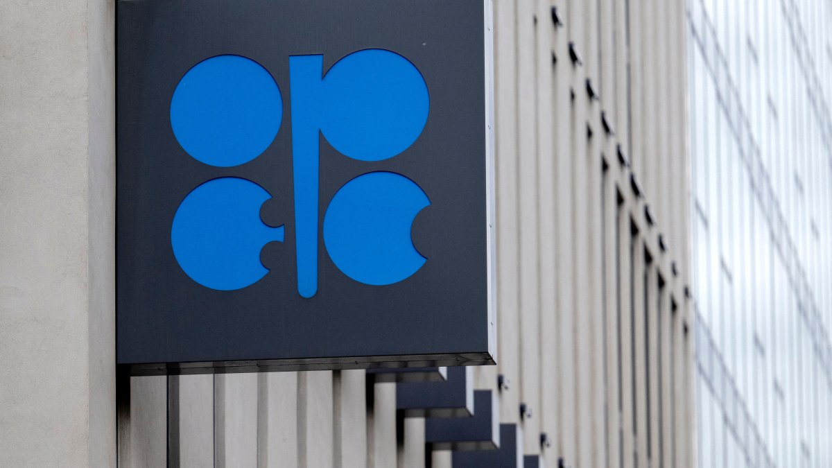 OPEC+ Just Made the Fed's Job More Complicated. Here's Why They Did It — and What Could Be Next – NBC10 Philadelphia - Vimarsana News