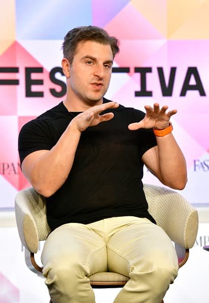 Airbnb CEO Says He Wooed His First Investors With $40 Boxes of Cereal—Now His Company Is Worth $75 Billion - Vimarsana News