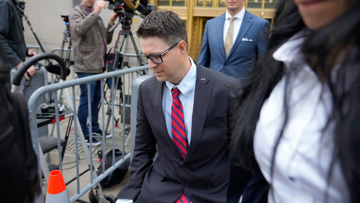 Trump Ally 'We Build the Wall' Founder Sentenced to Prison for Fraud – NBC10 Philadelphia - Vimarsana News