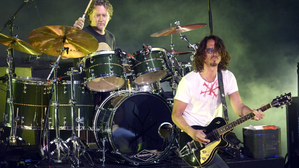 Chris Cornell's Widow and Soundgarden Settle Lawsuit – NBC10 Philadelphia - Vimarsana News