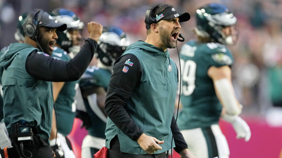Roob's Observations: A Unique Challenge Facing Eagles Coach Nick Sirianni in Year 3 - Vimarsana News