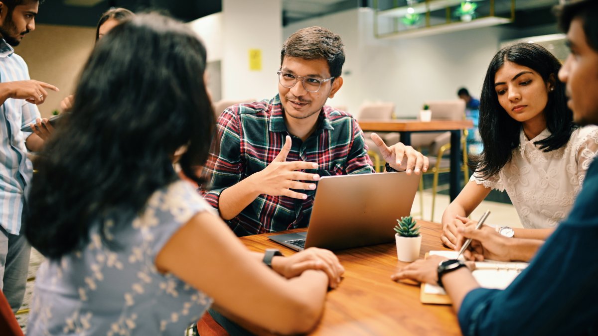 Harvard-Trained Psychologist: Emotionally Intelligent People Use This 'Hidden Key' to Deal With Annoying Co-Workers – NBC10 Philadelphia - Vimarsana News