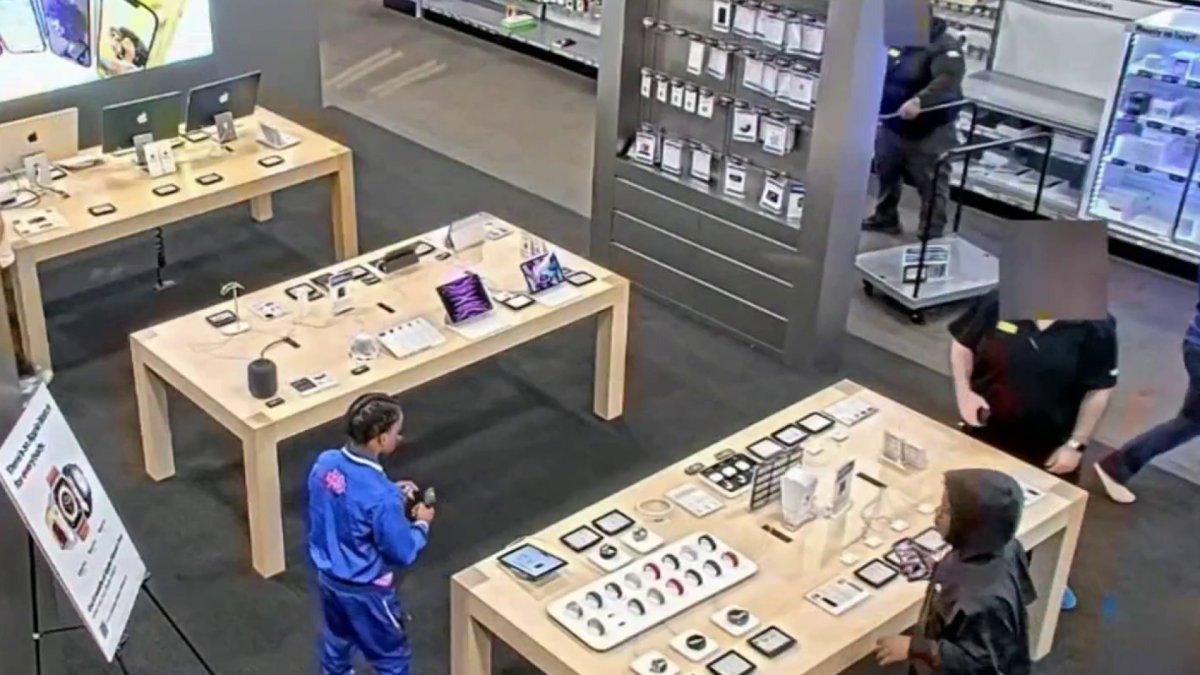 Police Searching for Suspects in Armed Robbery Inside NJ Best Buy ...