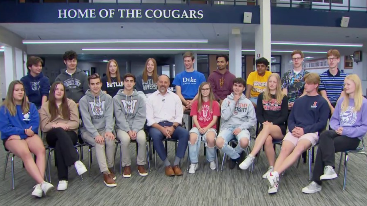 Illinois High School Graduation Features 12 Sets of Twins and 1 Set of Triplets in 2023 – NBC10 Philadelphia - Vimarsana News