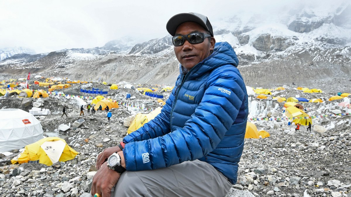 Kami Rita Scales Mount Everest for a Record 28th Time – NBC10 Philadelphia - Vimarsana News