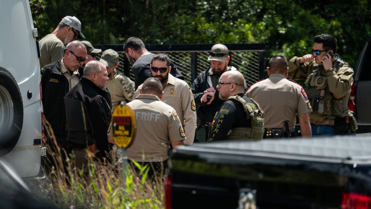Cleveland Shooting: Man Accused of Killing 5 Neighbors in Texas Is Arrested After Manhunt – NBC10 Philadelphia - Vimarsana News