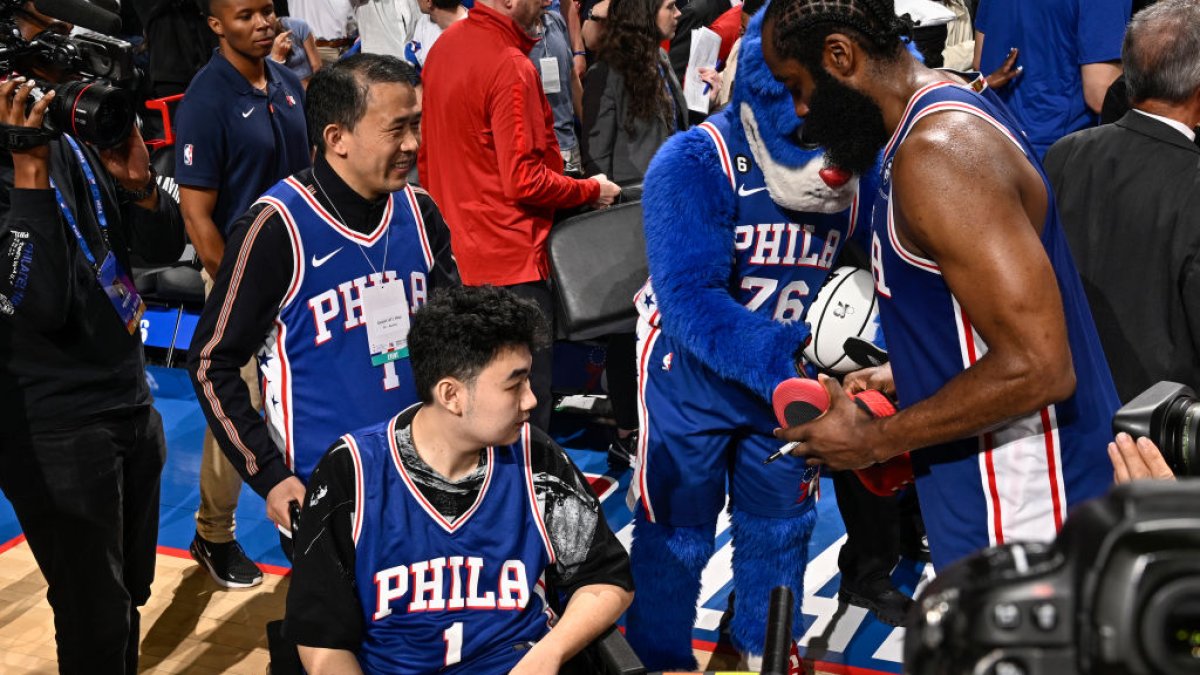 76ers star James Harden meets Michigan State University shooting victim