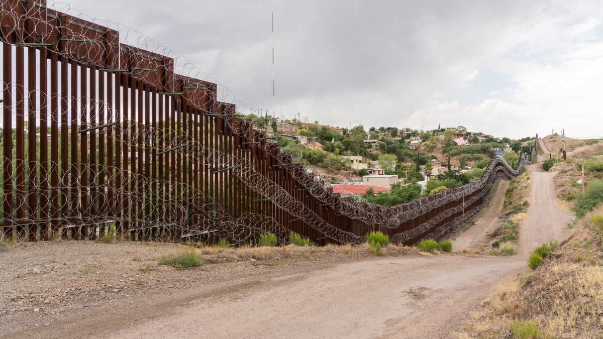 Arizona Republicans are pushing bills to punish migrants entering the US illegally – NBC10 Philadelphia - Vimarsana News