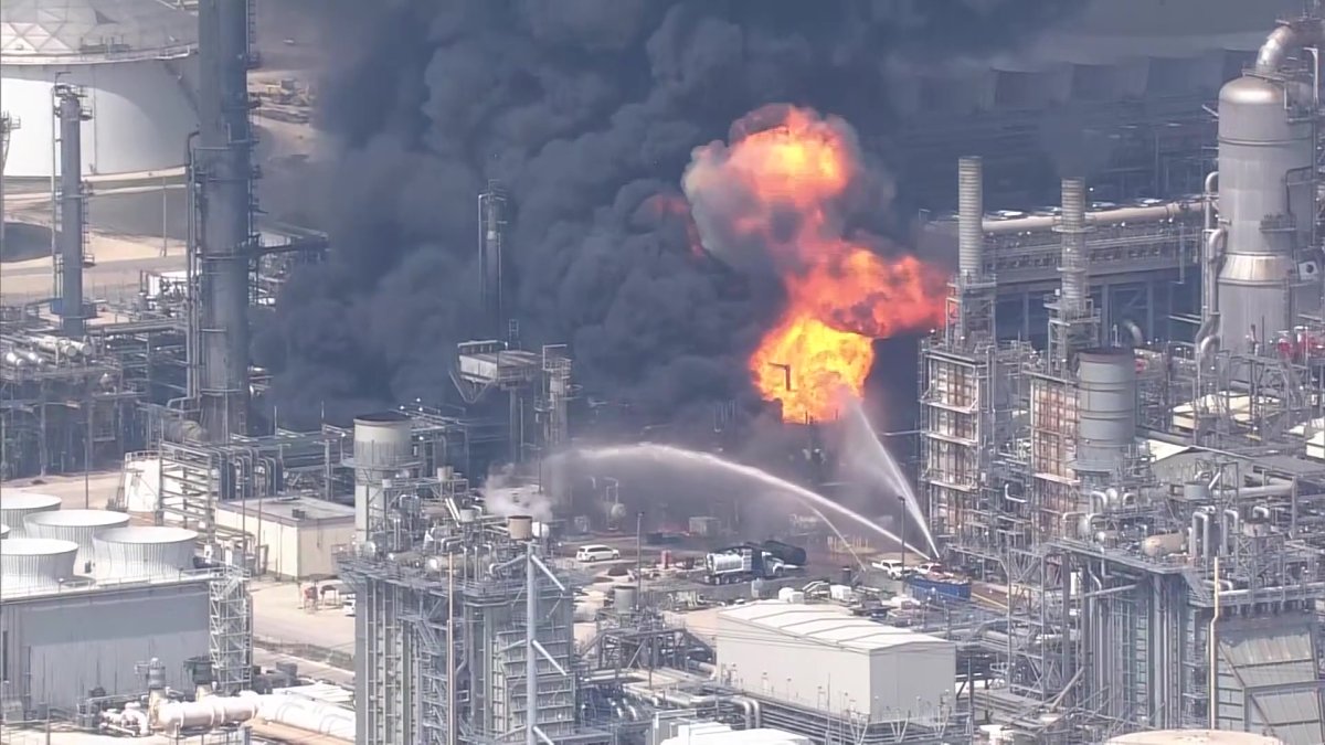 Large Fire at Texas Chemical Plant – NBC10 Philadelphia - Vimarsana News