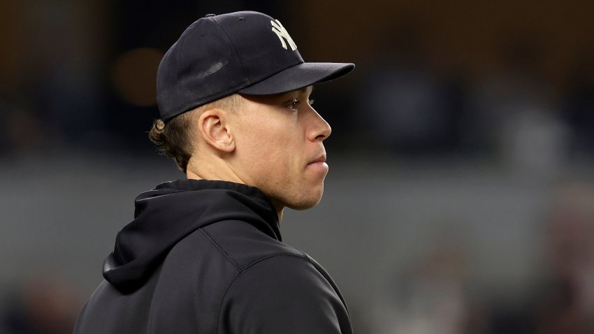 Aaron Judge spoof 'Arson Judge' jersey spotted at Yankees-Giants