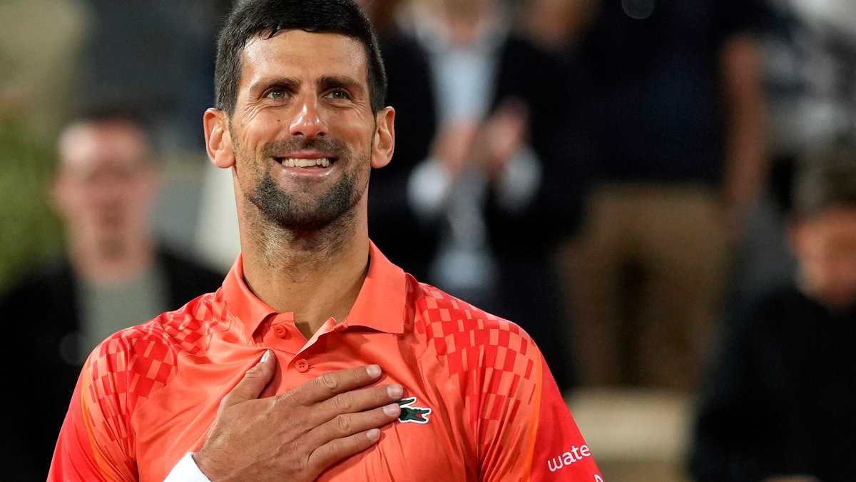 Qu’y avait-il sur la poitrine de Djokovic à l’Open de France 2023 ?  – NBC10 Philadelphie