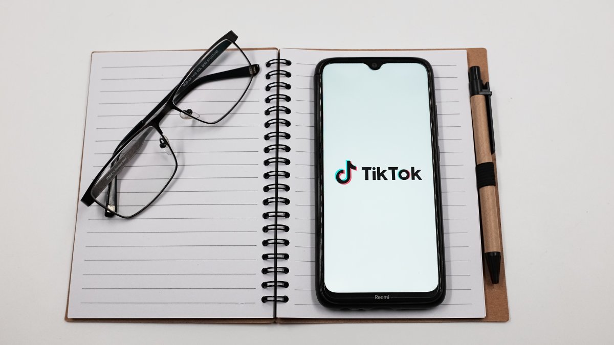 What Are Beige Flags? Experts Explain the Viral TikTok Relationship Trend – NBC10 Philadelphia - Vimarsana News