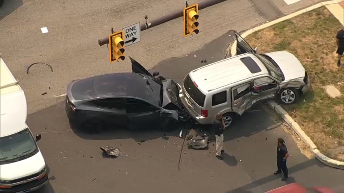 2 men arrested after police chase along I-95 ends on Roosevelt Boulevard in Northeast Philly – NBC10 Philadelphia - Vimarsana News