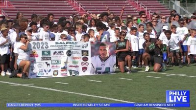 Eagles linebacker Shaun Bradley hosts 3rd annual free football