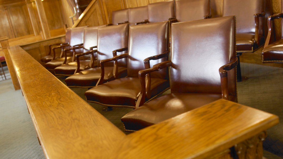 Oklahoma judge caught on video texting and scrolling on phone during trial – NBC10 Philadelphia - Vimarsana News