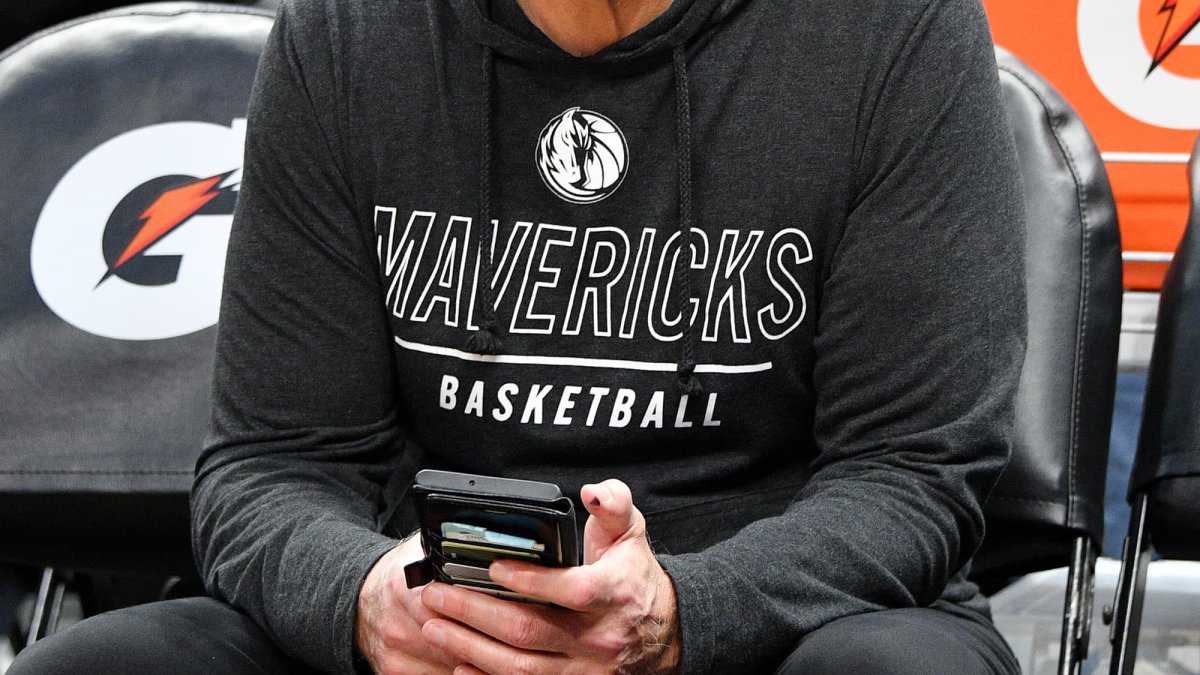Why Mark Cuban doesn't own yachts or hire house cleaners: 'I try to be the same person I was when I was poor' – NBC10 Philadelphia - Vimarsana News