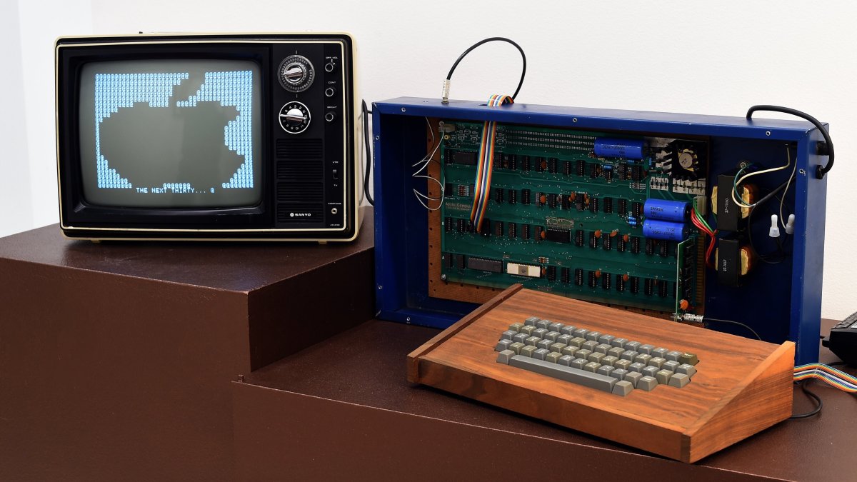 Vintage Apple computer is being sold at an auction for wild price – NBC10 Philadelphia - Vimarsana News
