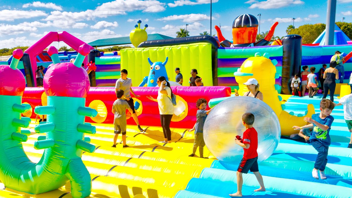 ‘World’s Biggest Bounce House’ Returns To Philly. How To Get In – NBC10 ...