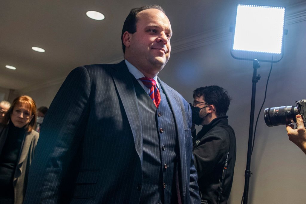 Trump advisor Boris Epshteyn accused of groping two women at club in Arizona in 2021 – NBC10 Philadelphia - Vimarsana News