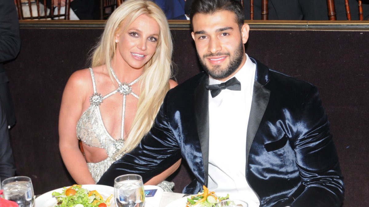 Britney Spears' husband Sam Asghari breaks silence after filing for divorce – NBC10 Philadelphia - Vimarsana News