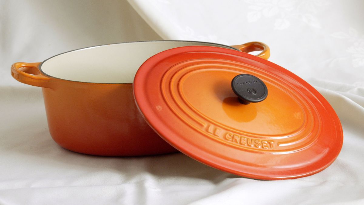 Le Creuset Cast Iron Frying Pan 26 Orange