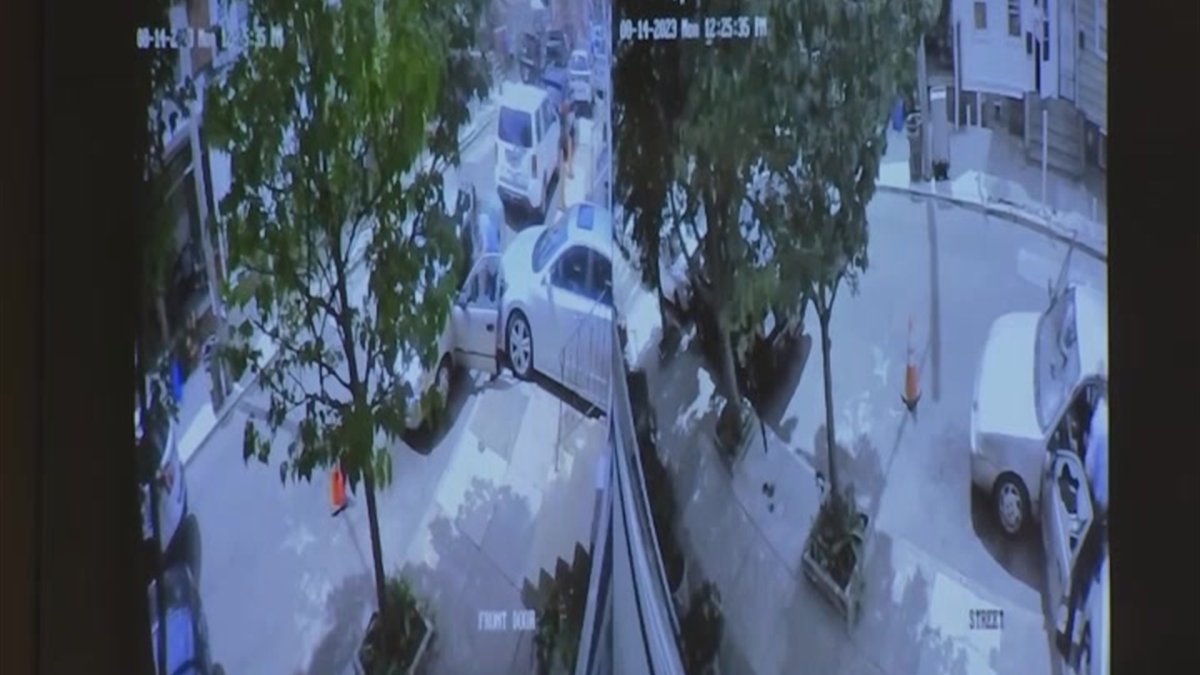 Video shows Philly officer shooting and killing man in Kensington ...