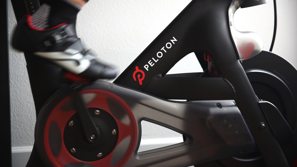 Peloton bike death: NY man Ryan Furtado killed instantly – NBC10 Philadelphia - Vimarsana News