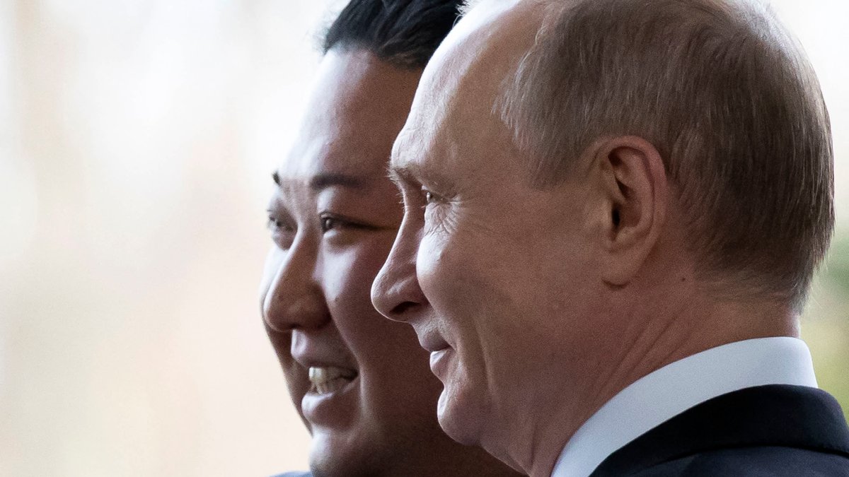 Ukraine war live updates: Moscow and North Korea 'actively advancing' arms deal; Putin blames the West for grain deal collapse – NBC10 Philadelphia - Vimarsana News