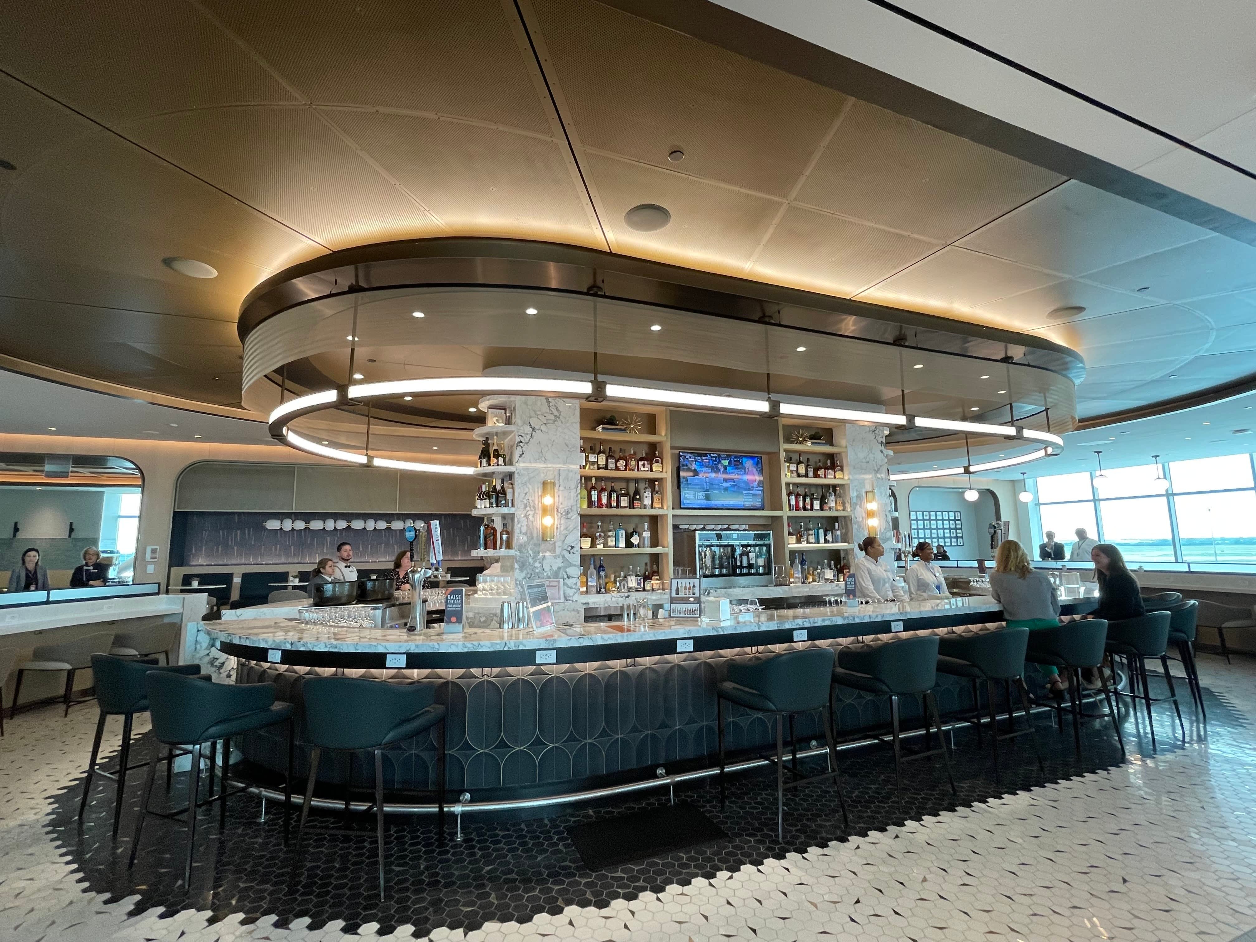 Delta will make it harder to get into airport lounges, changes rules to earn elite status - Vimarsana News