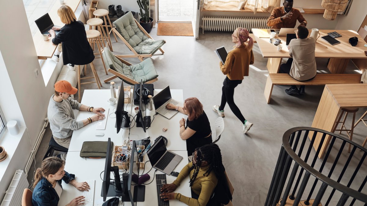 These fast-growing startups are on a hiring spree—many pay $100,000 or more and are remote - Vimarsana News
