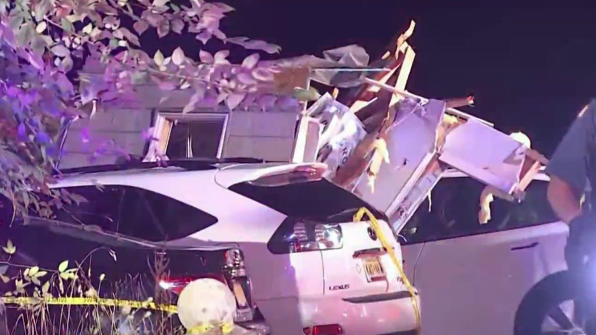 West Milford, NJ, house explosion leaves multiple people injured