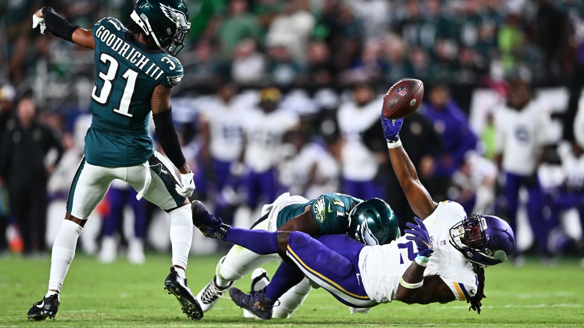 Alexander Mattison shares racist message sent from fan after Vikings' loss  to Eagles