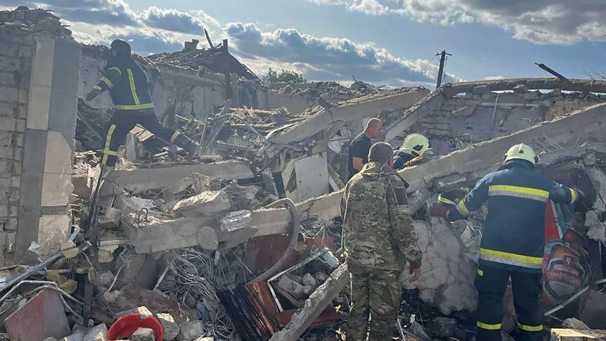 Ukraine war live updates: U.S. condemns 'horrifying' attack that killed 52 in Ukraine village; Russia lifts ban on diesel exports – NBC10 Philadelphia - Vimarsana News