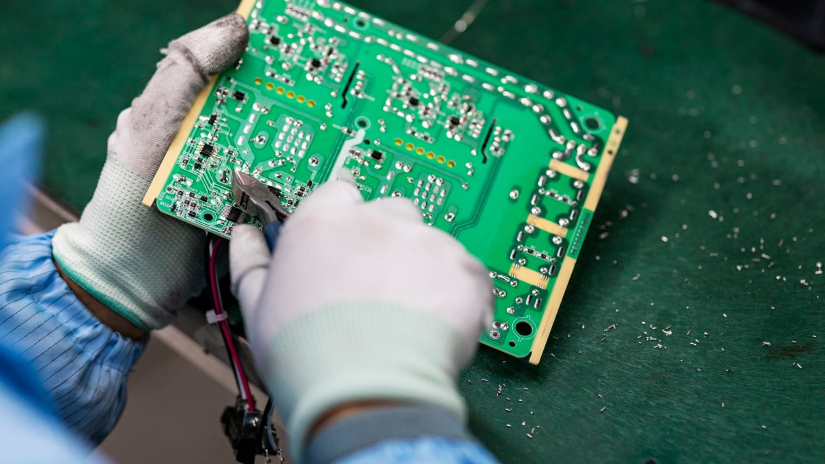 U.S. chip export ban is 'great news,' says partner at Chinese tech investment fund – NBC10 Philadelphia - Vimarsana News