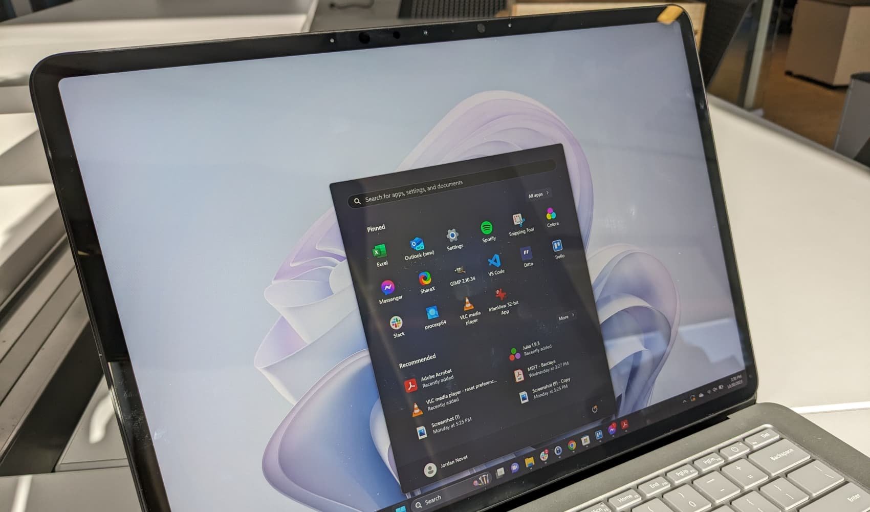 Microsoft releases big Windows 11 update with Copilot AI assistant included - Vimarsana News