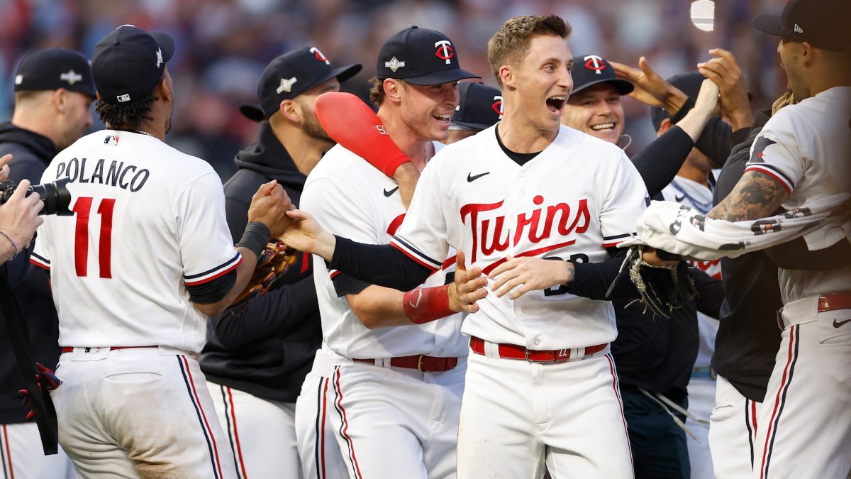 Twins bring back the baby blue uniforms - NBC Sports