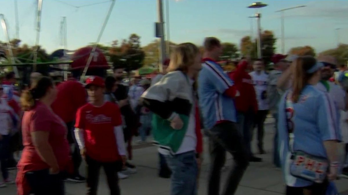 Phillies fans took advantage of that extra hour of tailgating ahead of