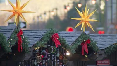 Blue Cross RiverRink Winterfest at Penn's Landing opens Nov. 24, 2023 –  NBC10 Philadelphia