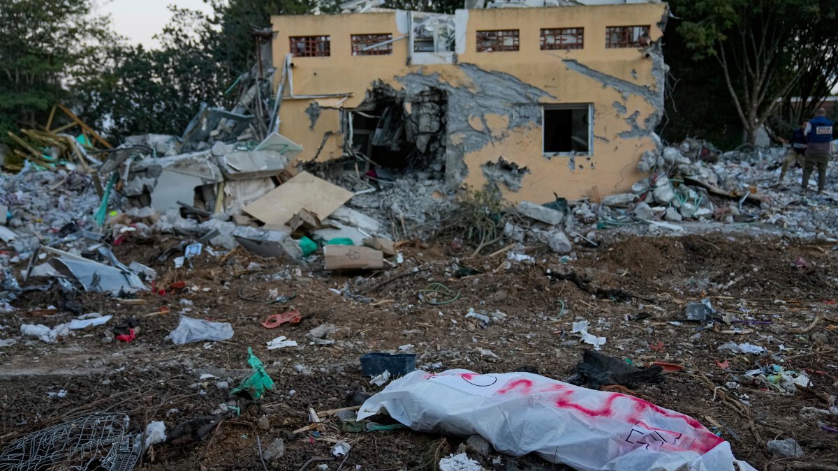 白宫称27名美国人在以色列-哈马斯战争中丧生；以色列准备进行可能的地面攻击