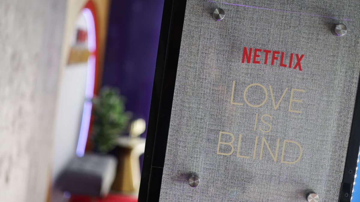 'Love Is Blind' participant sues ex-fiancé and producers, alleging she was sexually assaulted during filming – NBC10 Philadelphia - Vimarsana News