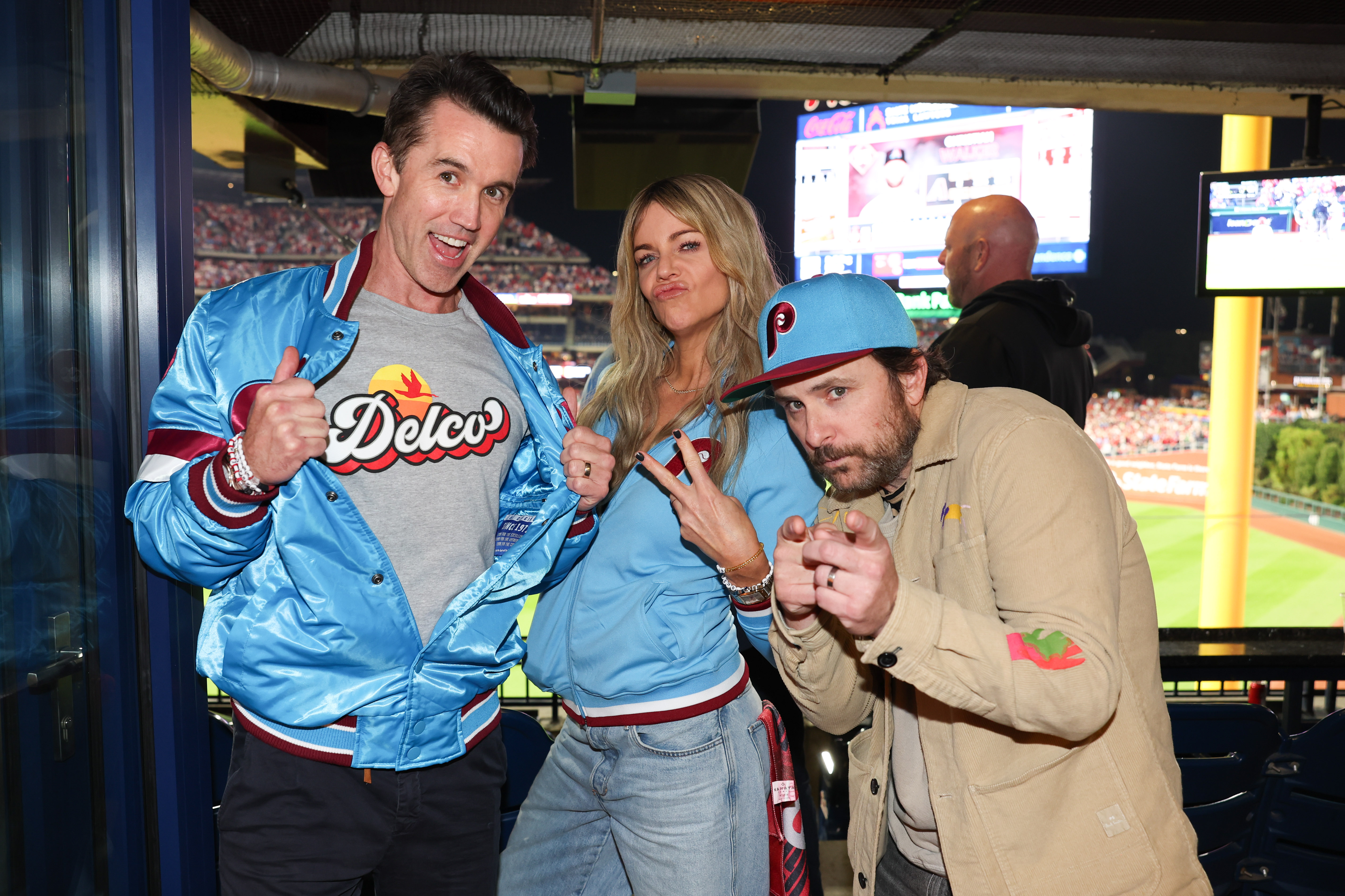 Chase Utley honored, tosses pitch to Always Sunny's Rob McElhenney
