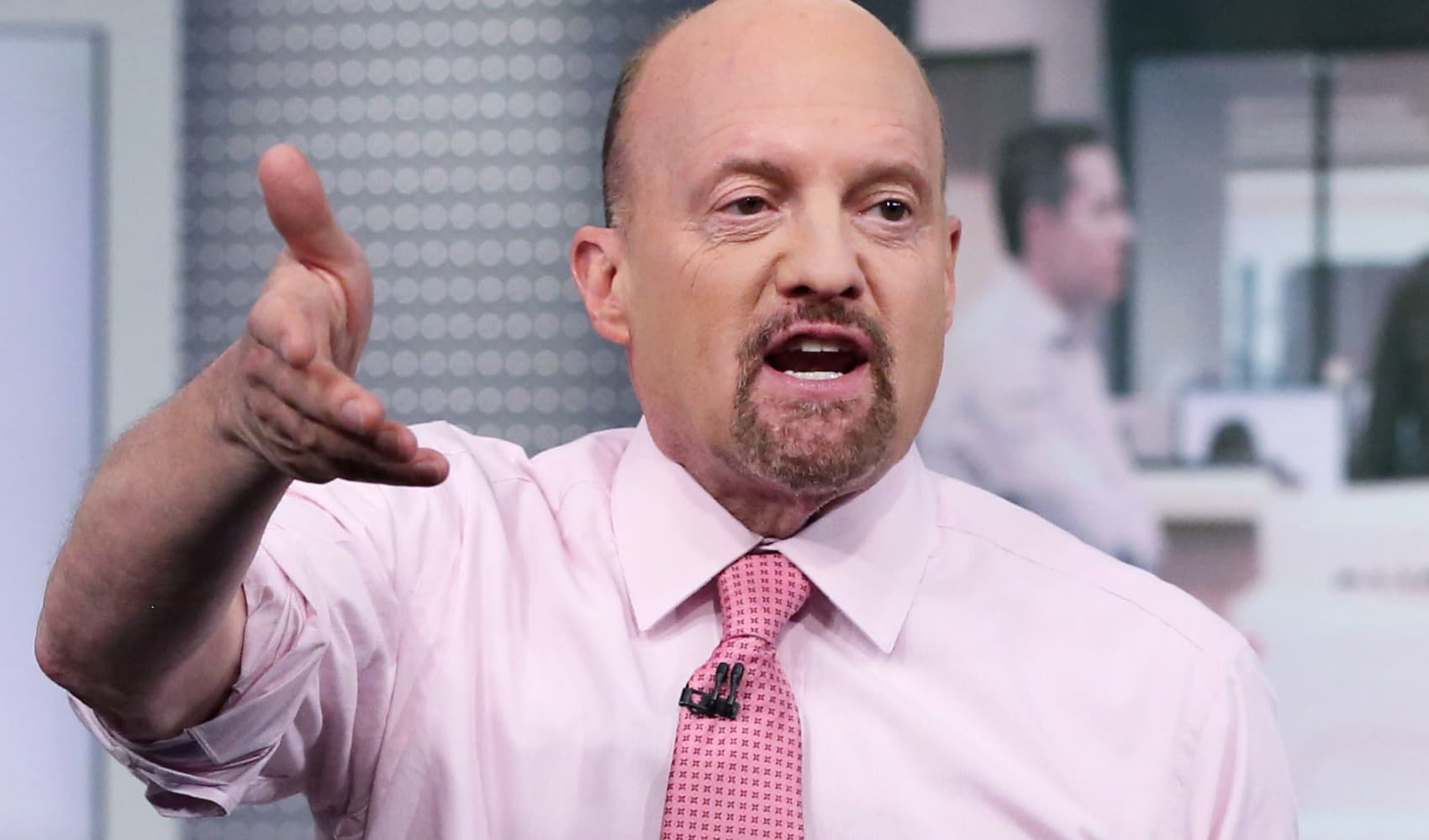 Cramer says to stick with good companies even when facing short-term losses