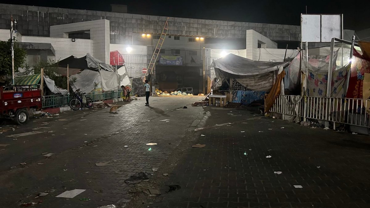 Israel-Hamas war live updates: 'Catastrophic' situation at Gaza hospital as attacks ramp up; Pro-Palestinian march due in London – NBC10 Philadelphia - Vimarsana News