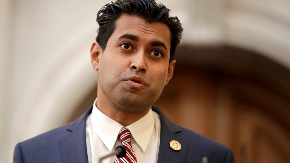 Democrats fight off Senate challenge, pick up Assembly seats in New