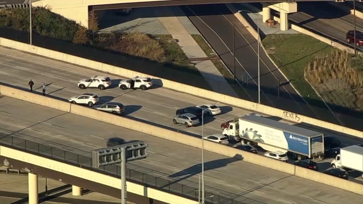 Armed man placed in police custody after barricade situation on I-95 ...