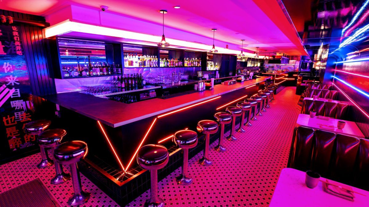 Un bar à ramen de fin de soirée inspiré de « Blade Runner » ouvre ses portes à Center City – NBC10 Philadelphie