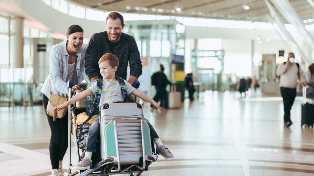 Travelers say these are the best—and worst—U.S. airports for on-time flights, cleanliness, restaurants and more - Vimarsana News